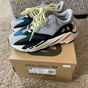 Yeezy 700 - Wave Runner